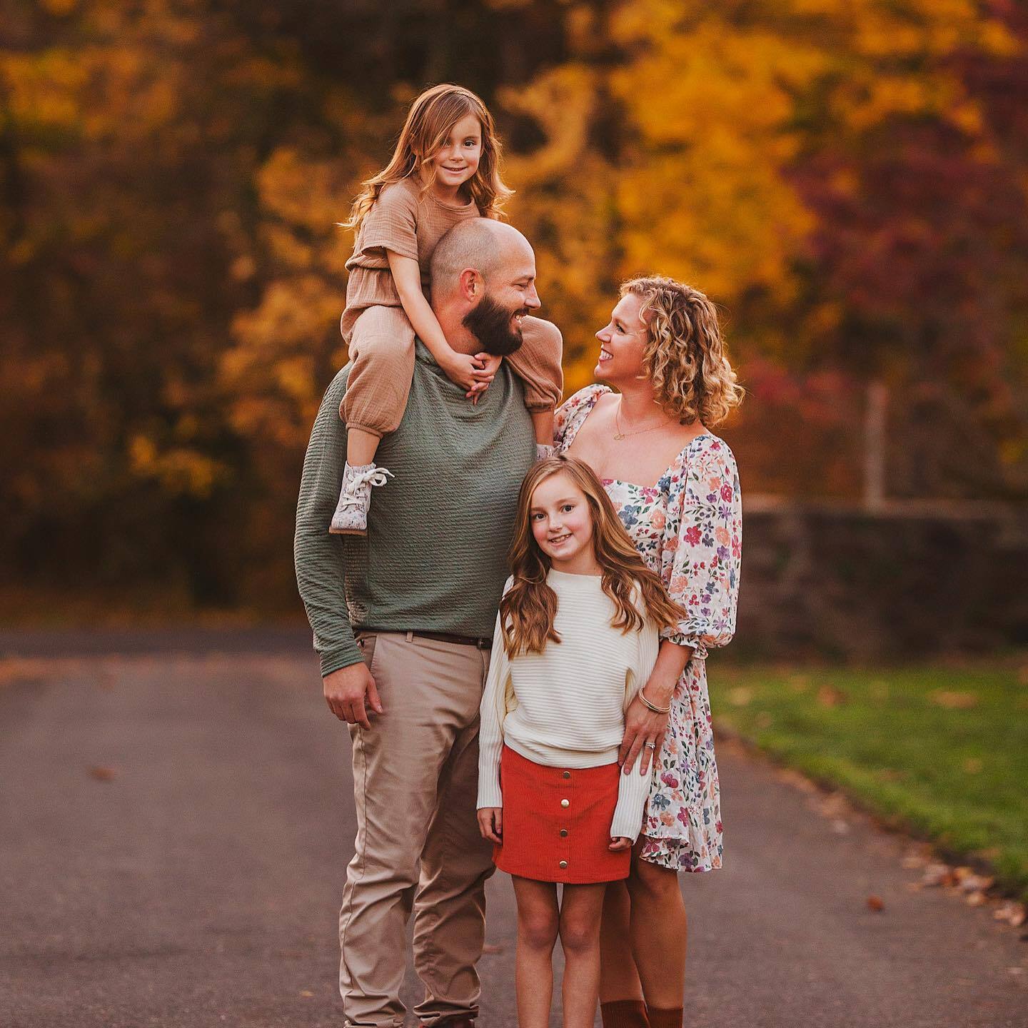 Dan Wilson with wife and two children.