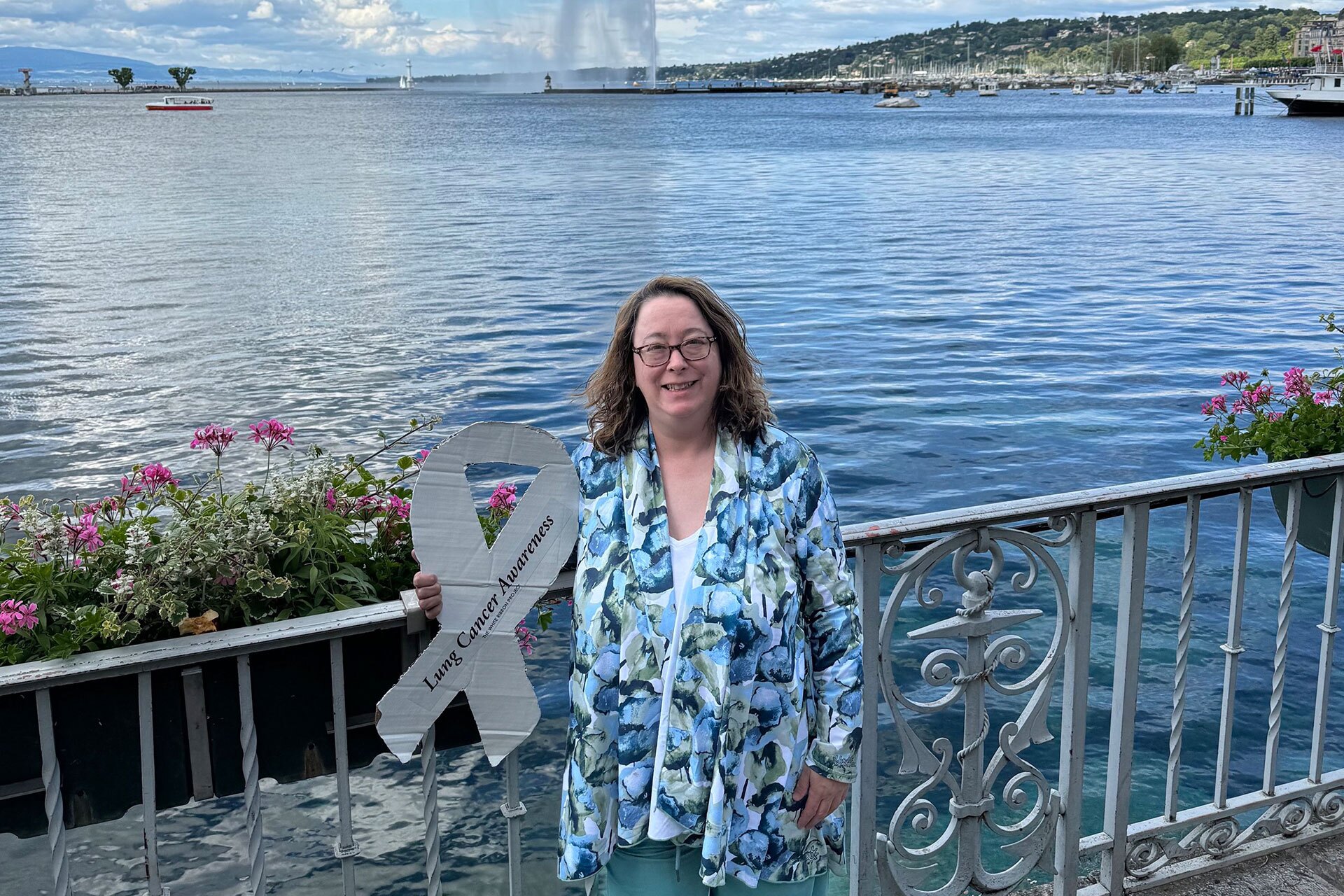 Dana Querido at the ocean.