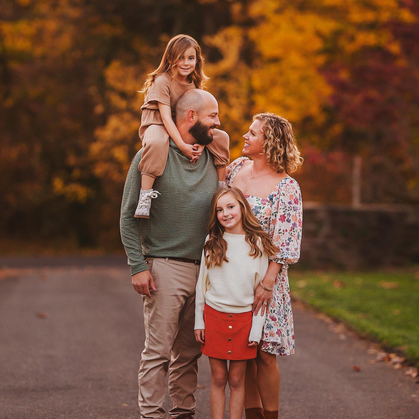 Dan Wilson with wife and two children.